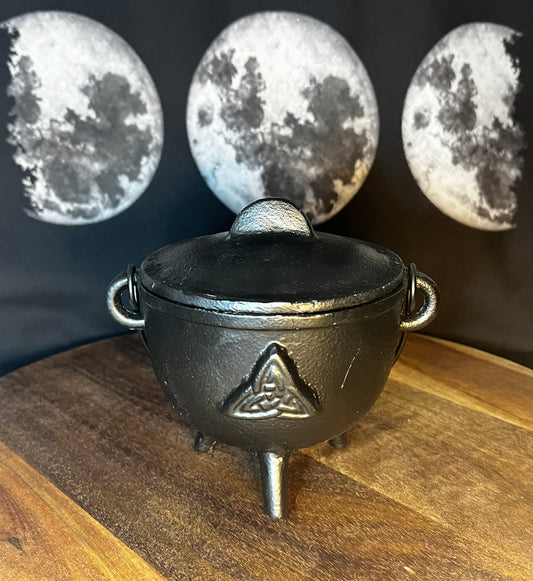 Cast Iron Triquetra Cauldron